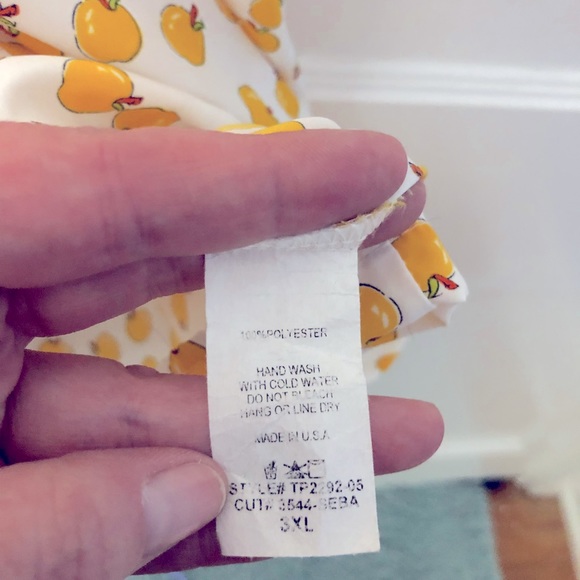 ModCloth sleeveless blouse size 3x. - Picture 3 of 3